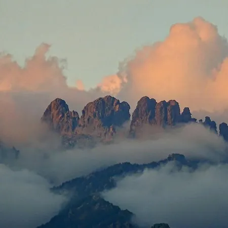 Отель Sole E Monti 3*